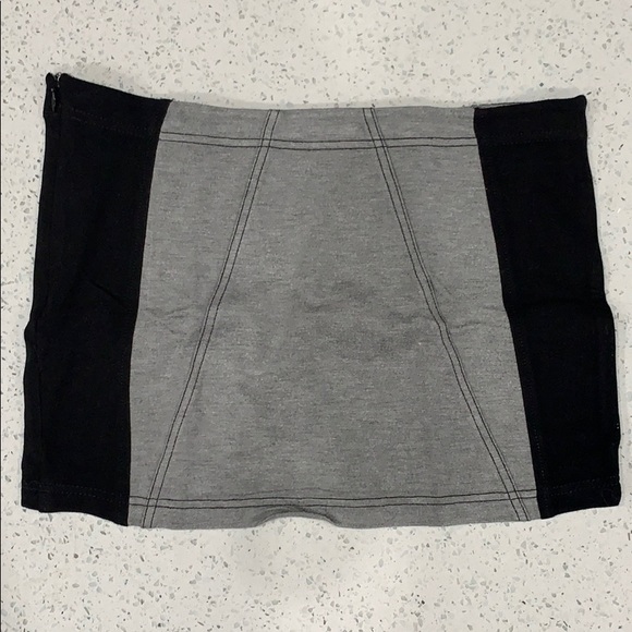 Geometrical Mini Skirt - Picture 3 of 3